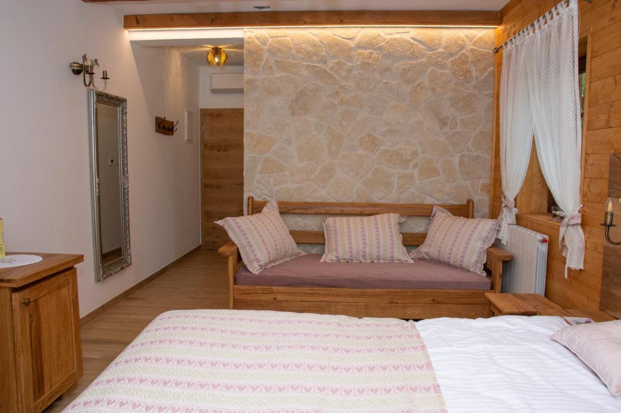 Boutique Villa Pearl Of Plitvice, Plitvice Lakes ปลิตวิตซาเซโล ภายนอก รูปภาพ