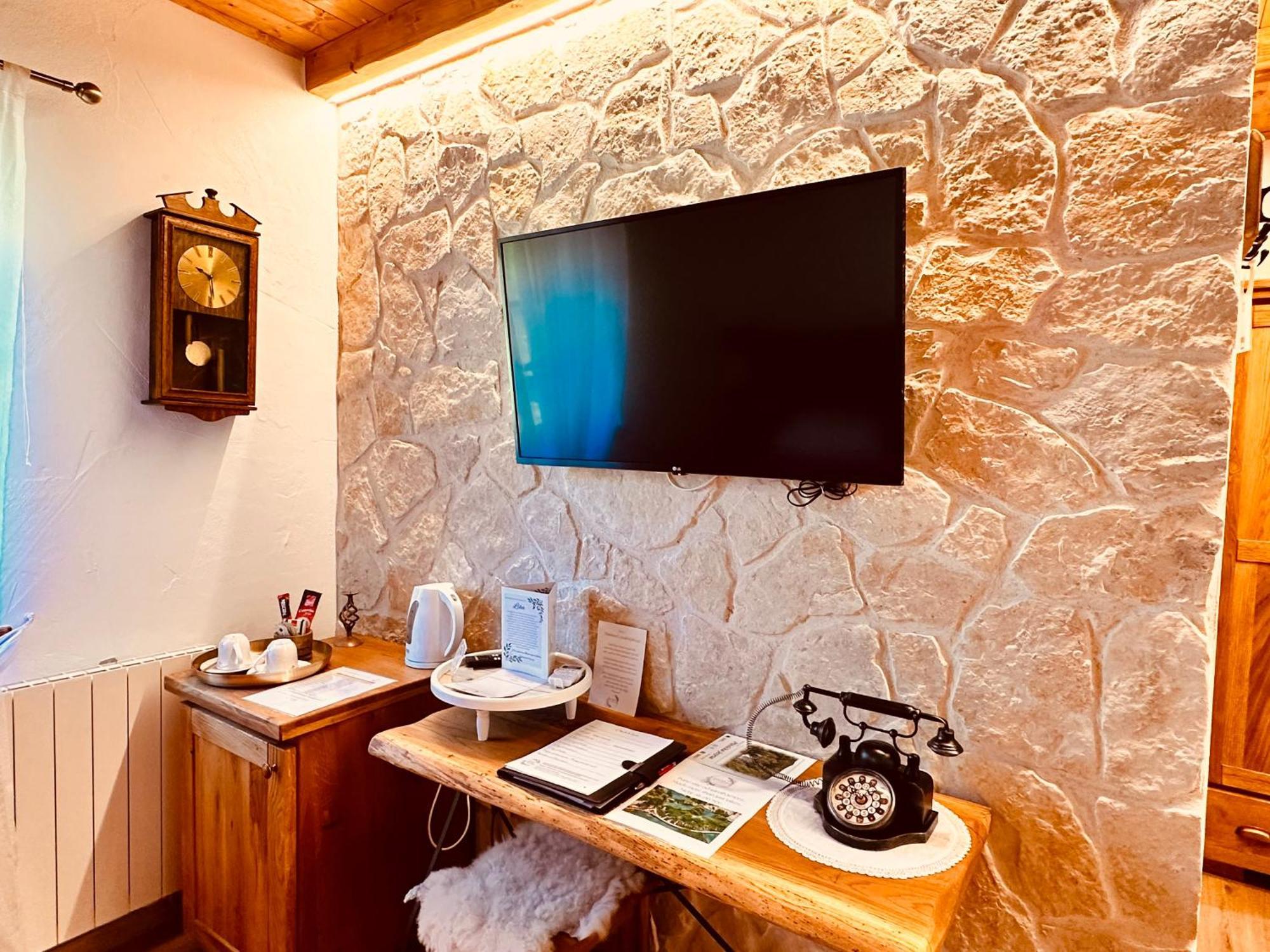 Boutique Villa Pearl Of Plitvice, Plitvice Lakes ปลิตวิตซาเซโล ภายนอก รูปภาพ
